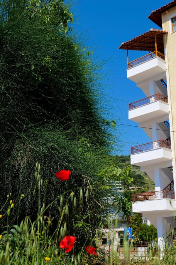 Eden Hotel Sarandë Exteriör bild