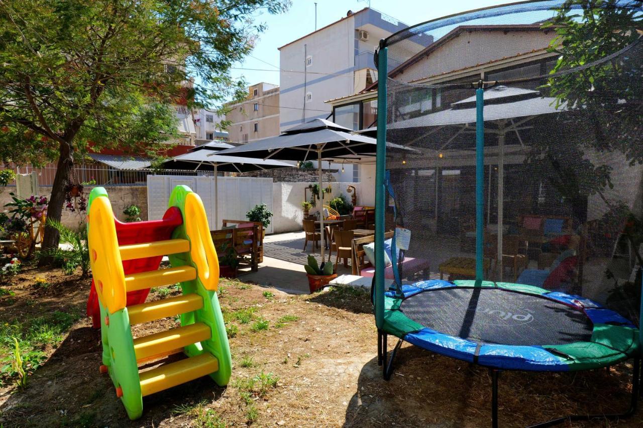 Eden Hotel Sarandë Exteriör bild