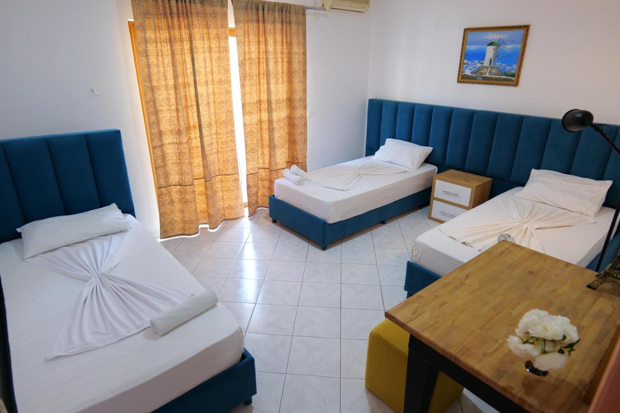 Eden Hotel Sarandë Exteriör bild